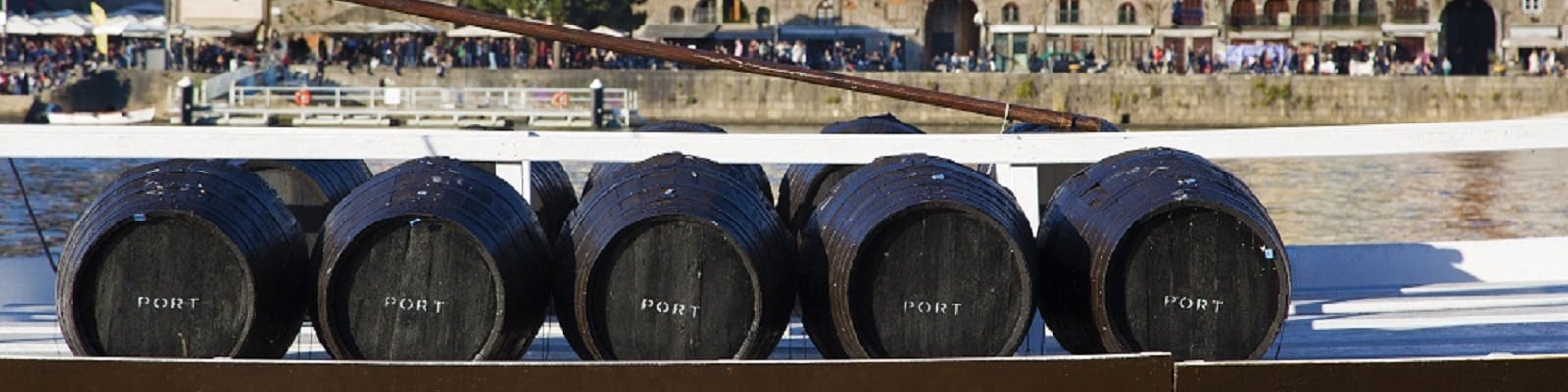 Portwein Fässer auf Boot