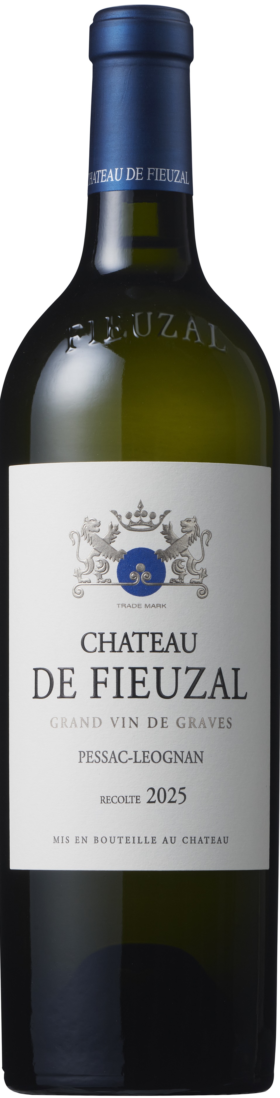 Eine Weinflasche mit einem eleganten Design. Der Etikett zeigt den Namen -Chateau de Fieuzal-, die Herkunft -Pessac-Leognan- und das Jahr -2025-. Der Flaschenhals hat eine blaue Kappe.