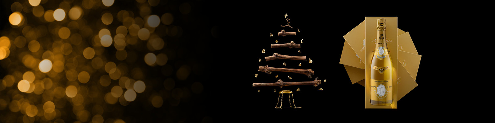 Ein stilisierter Weihnachtsbaum aus Ästen mit goldenen Dekorationen steht links. Rechts ist eine Flasche Champagner in einer goldenen Verpackung und weiteren goldenen Elementen sichtbar, alles vor schwarzem Hintergrund.