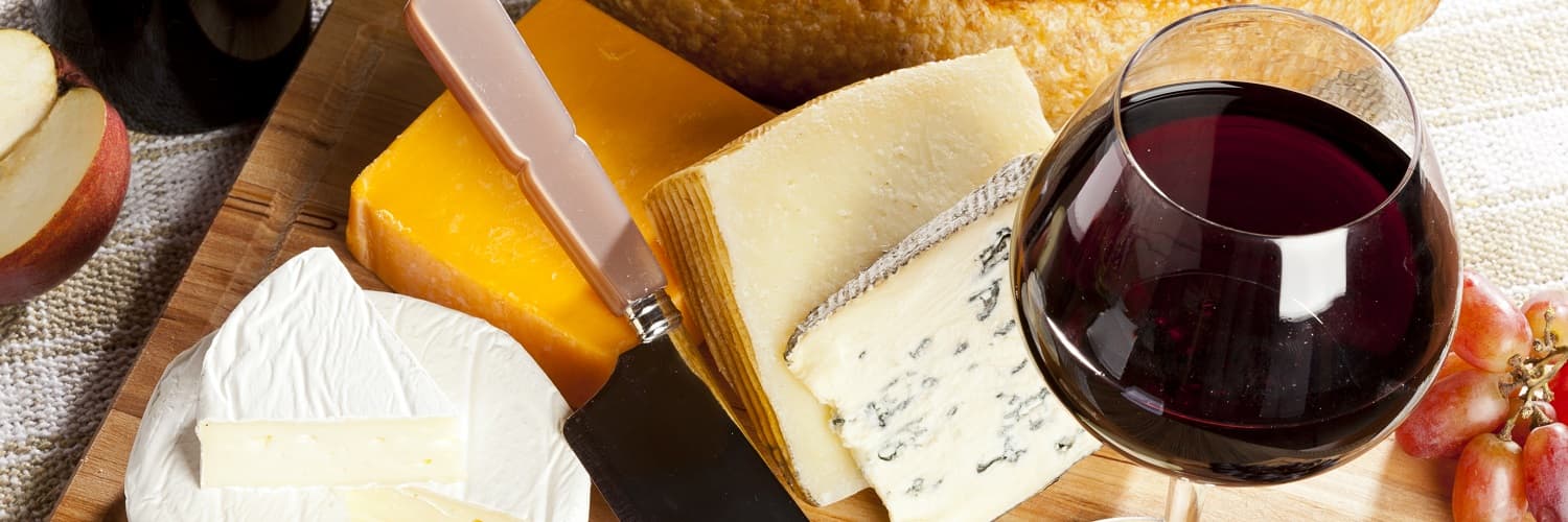 Rotwein und Käse - Eine komplizierte Beziehung