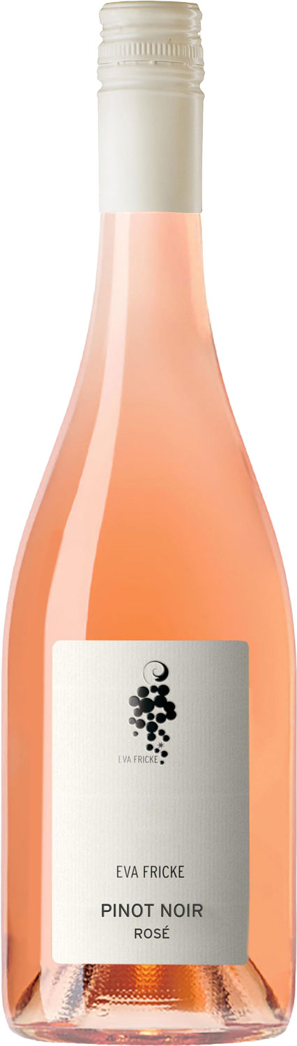 Eine Flasche Roséwein steht auf einem neutralen Hintergrund. Die Flasche hat eine zarte rosa Farbe und ein Etikett mit dem Text -EVA FRICKE PINOT NOIR ROSÉ-.