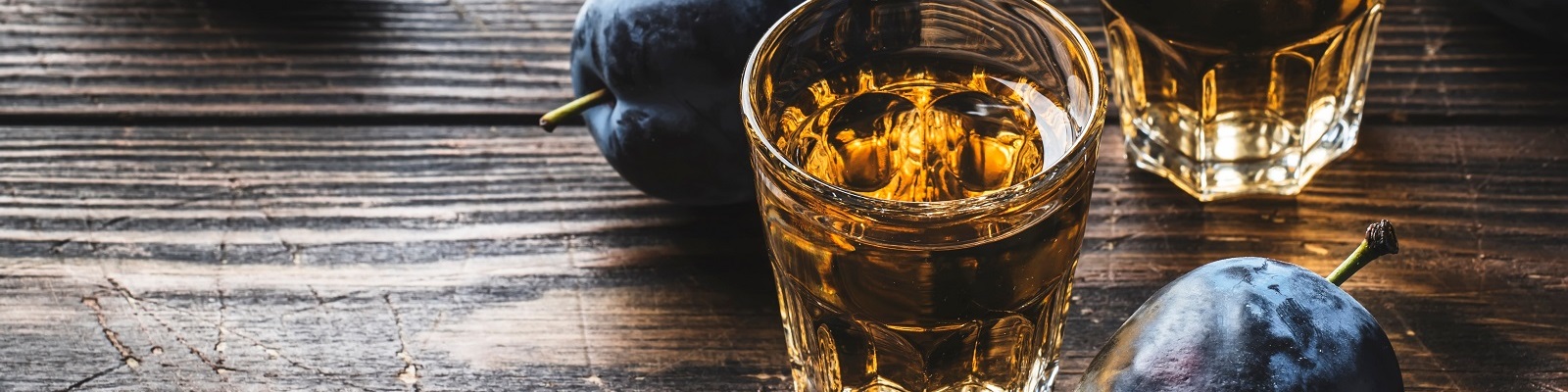 Obstbrand im Glas