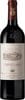 Eine Flasche Rotwein steht aufrecht. Der Flaschenhals ist mit einem rotem Wachssiegel versehen. Das Etikett zeigt den Wein-Namen und weitere Details über den Inhalt.